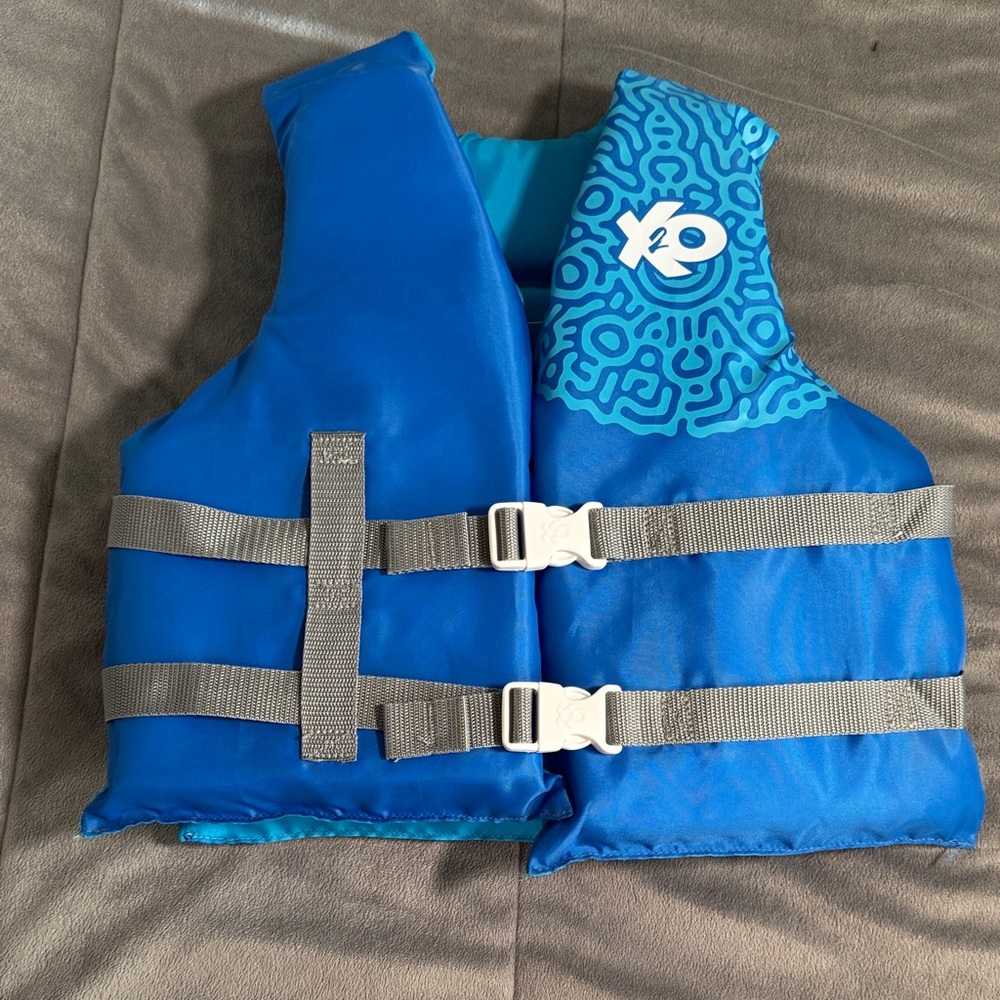 Exxel Kids' blue coast guard certified PFD Life Jacket, Gray Straps 50-90 lbs